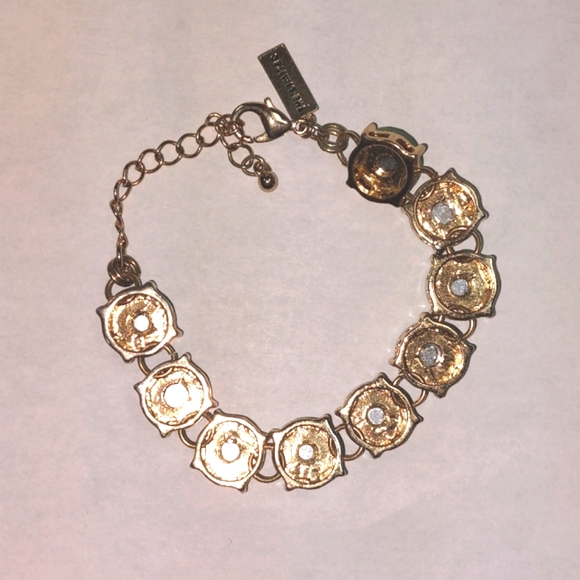 The Limited Women's Retro Green Stone Gold Tone Bracelet EUC - Picture 6 of 6